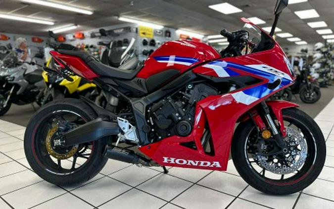 2025 Honda CBR650R E-Clutch