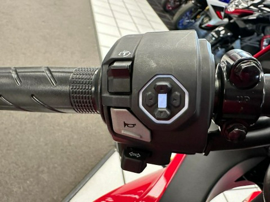 2025 Honda CBR650R E-Clutch