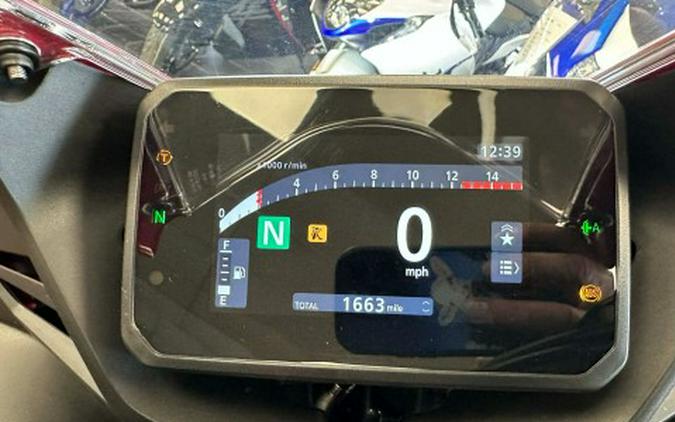 2025 Honda CBR650R E-Clutch