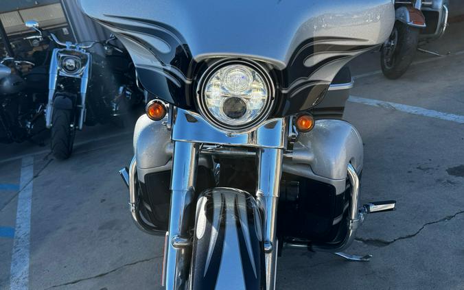 2015 Harley-Davidson CVO™ Street Glide®