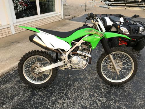 2020 Kawasaki KLX230R Review (12 Fast Facts)