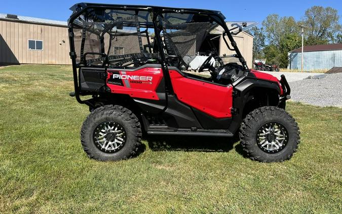 2024 Honda Pioneer 1000-5 Deluxe