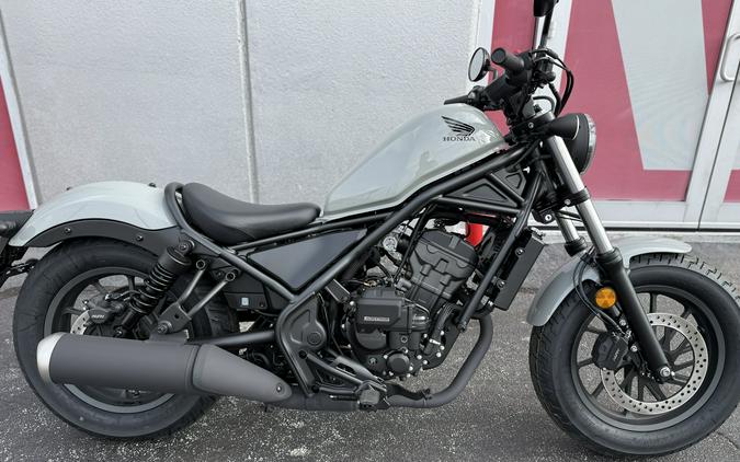2026 Honda Rebel 300 E-Clutch Pearl Smoky Gray