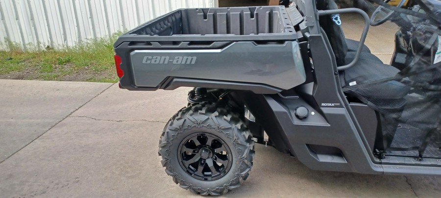 2024 Can-Am™ Defender XT HD9