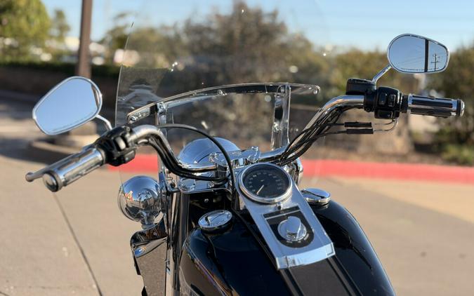 2006 Harley-Davidson® Heritage Softail® Classic FLSTCI BLACK PEACE OFFICER 039670