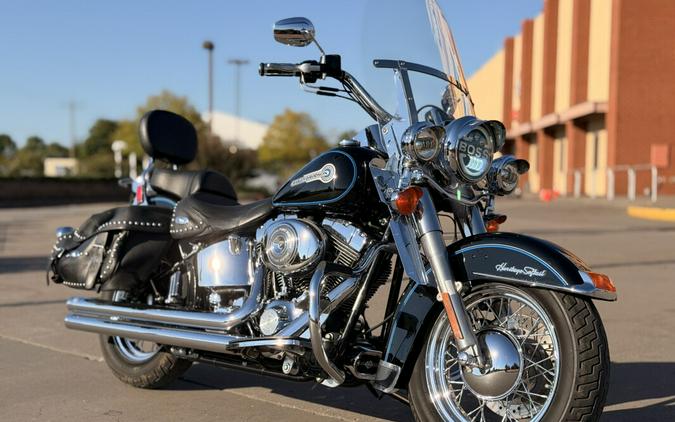 2006 Harley-Davidson® Heritage Softail® Classic FLSTCI BLACK PEACE OFFICER 039670