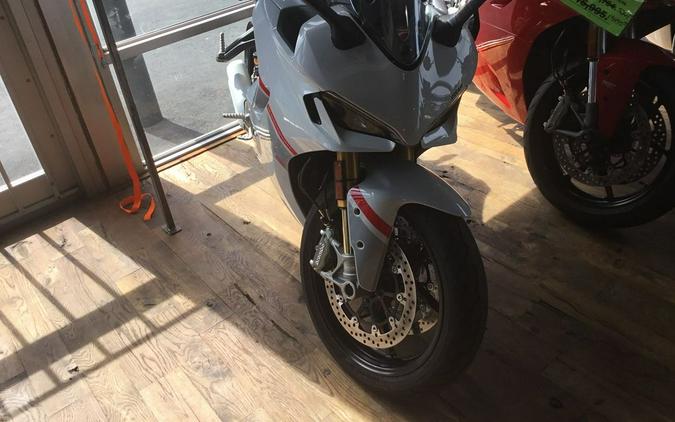 2024 Ducati Supersport 950 S White Stripe