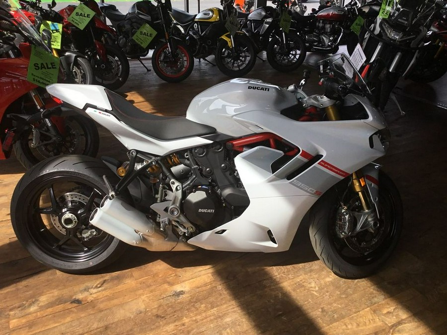 2024 Ducati Supersport 950 S White Stripe