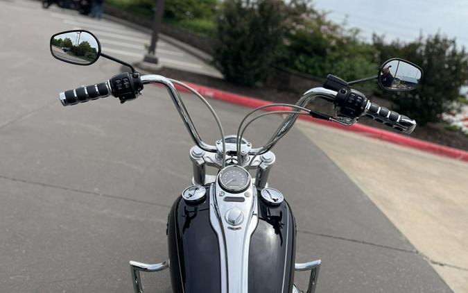 2015 Harley-Davidson® FXDWG Wide Glide® Vivid Black 321857