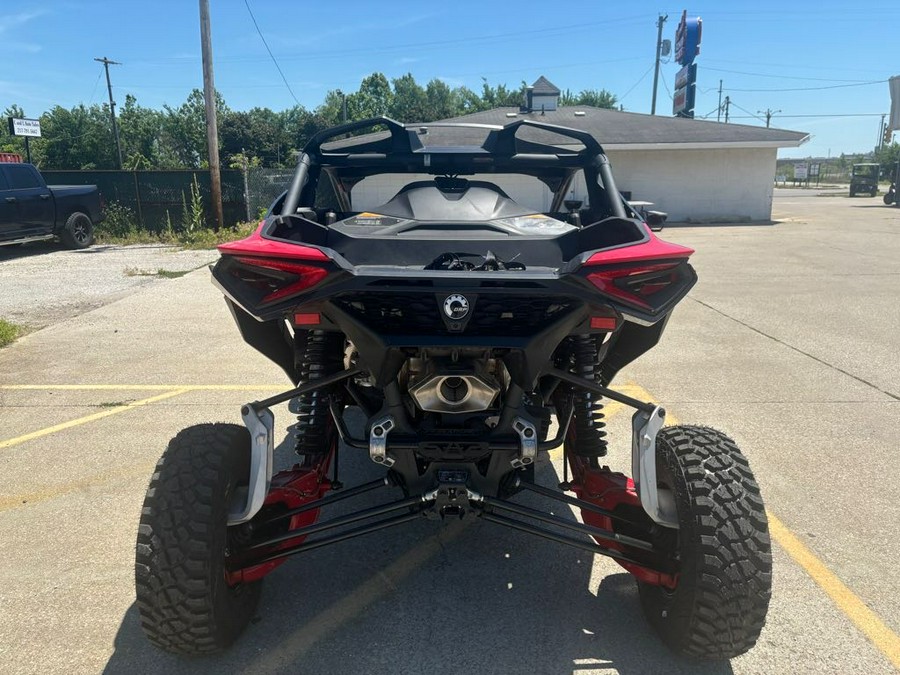 2024 Can-Am™ Maverick R X