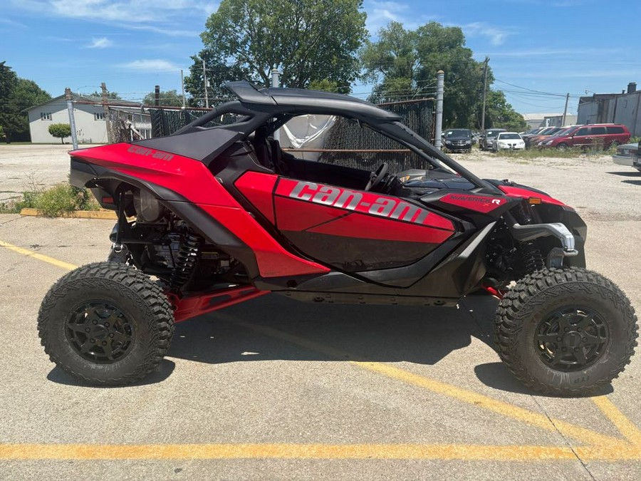 2024 Can-Am™ Maverick R X