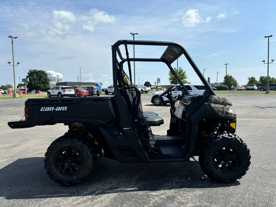 2024 Can-Am™ Defender Limited HD10