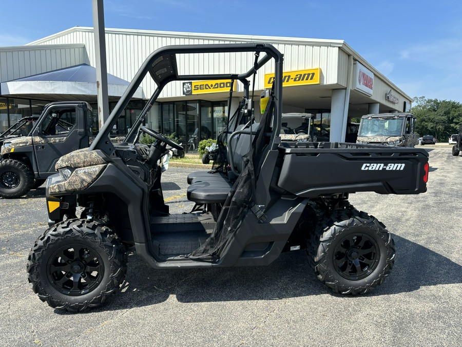 2024 Can-Am™ Defender Limited HD10