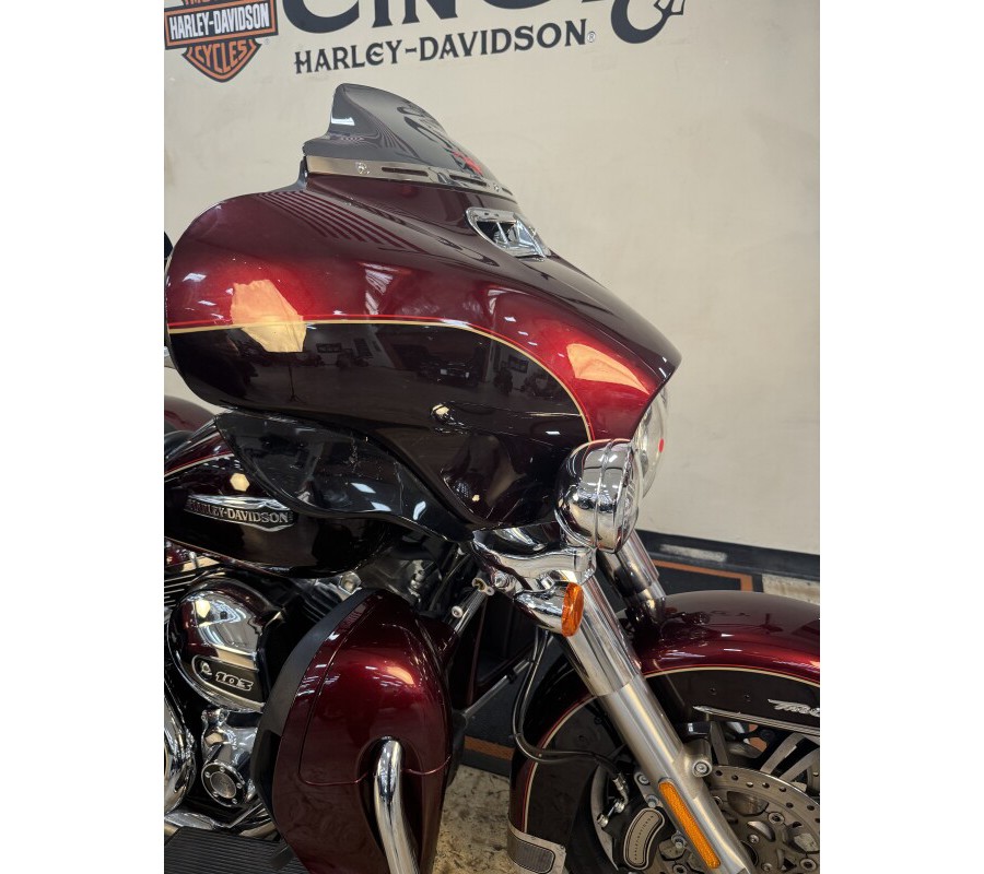 2015 Harley-Davidson Tri Glide Ultra Two-Tone Mysterious Red Sunglo/Blackene