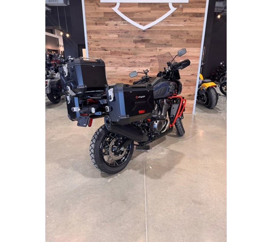 2025 Harley-Davidson Pan America CVO