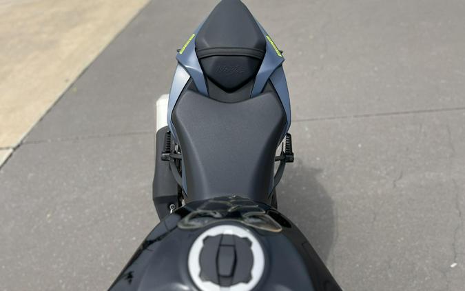 2022 Kawasaki Ninja® ZX™-6R ZX636GLF ABS Metallic Matte Graphenesteel Diablo Black 012394