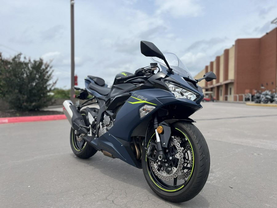 2022 Kawasaki Ninja® ZX™-6R ZX636GLF ABS Metallic Matte Graphenesteel Diablo Black 012394