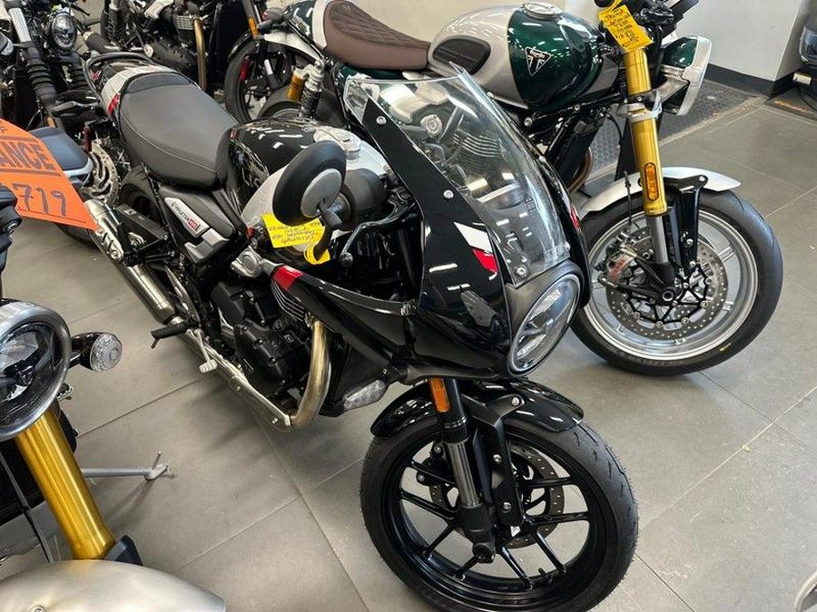 2026 Triumph Thruxton 400 Phantom Black / Aluminium Silver
