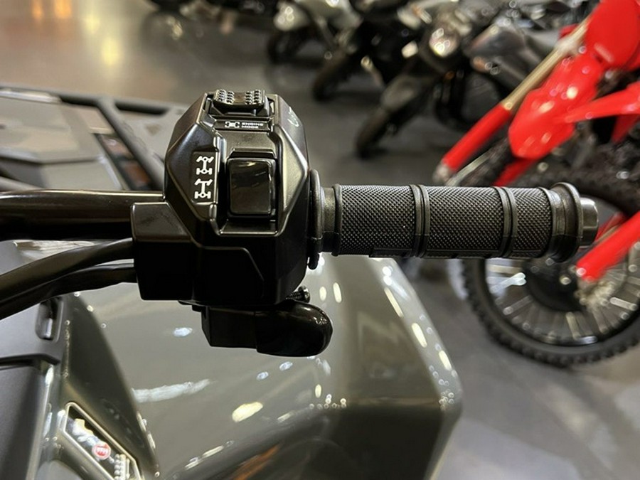 2027 Can-Am Outlander MAX XT 700