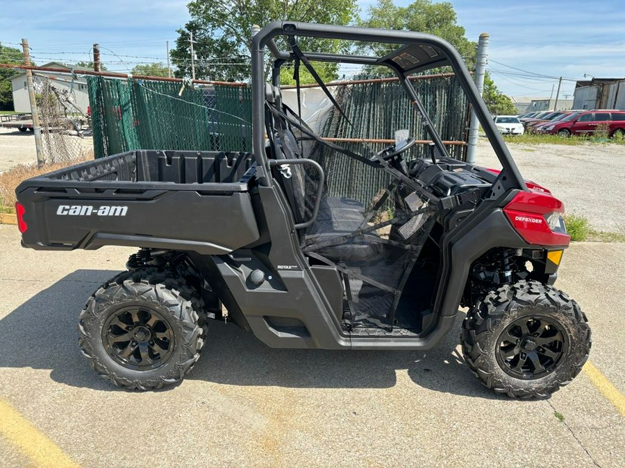 2024 Can-Am™ Defender DPS HD9