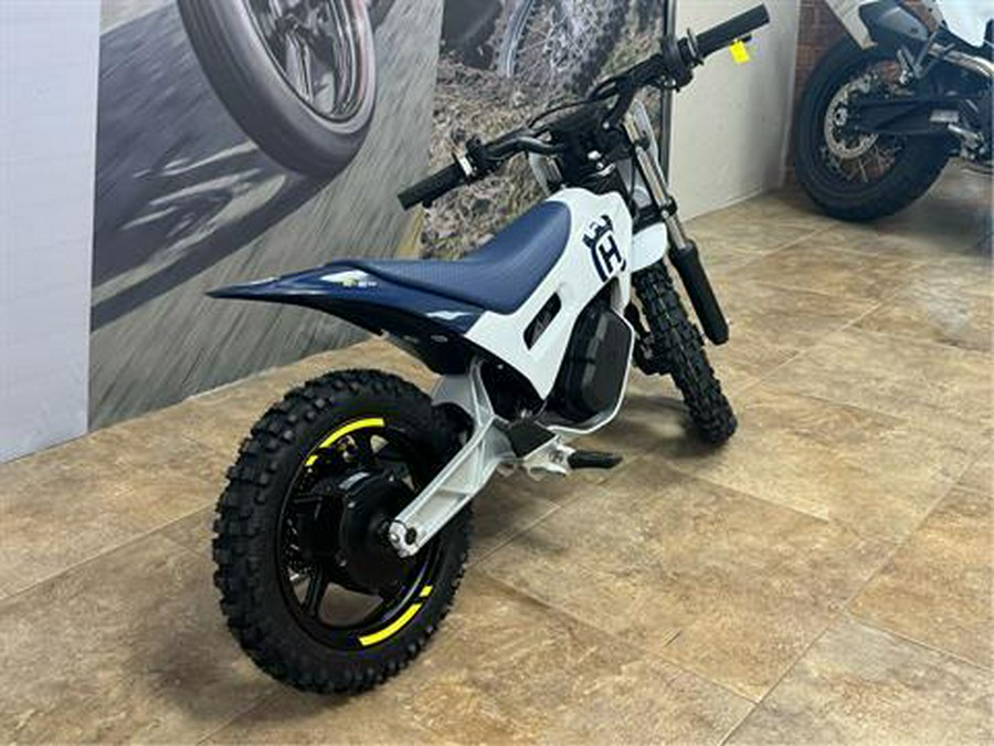 2025 Husqvarna EE 2