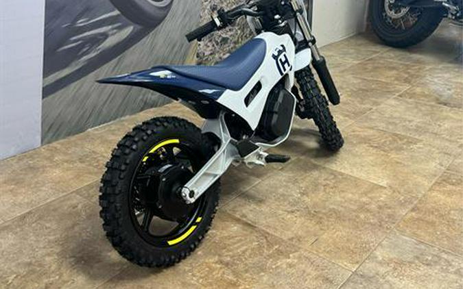 2025 Husqvarna EE 2