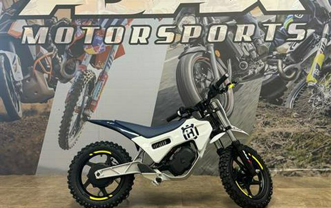 2025 Husqvarna EE 2