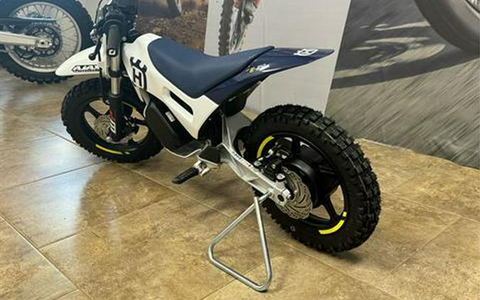 2025 Husqvarna EE 2