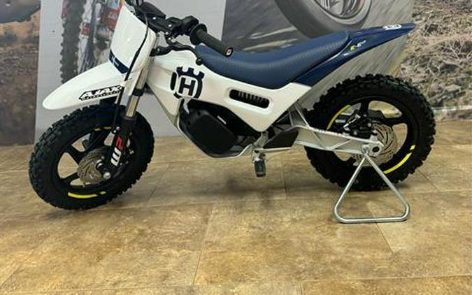 2025 Husqvarna EE 2