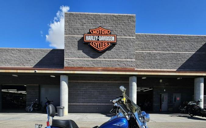 2015 Harley-Davidson® FLSTC - Heritage Softail® Classic