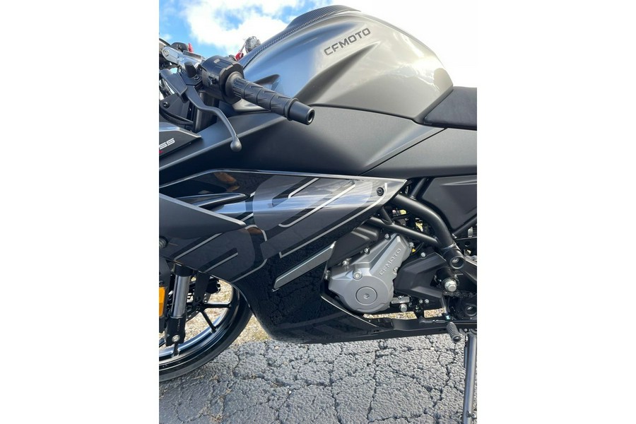 2026 CFMOTO 300SS - NEBULA BLACK