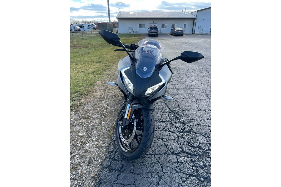 2026 CFMOTO 300SS - NEBULA BLACK