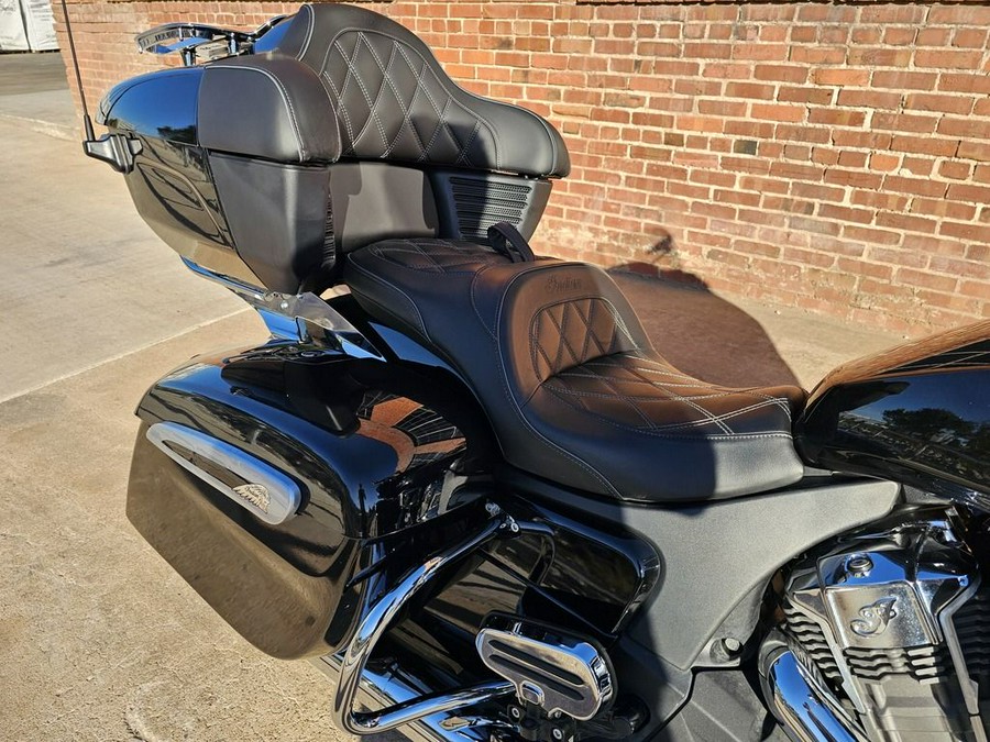 2023 Indian Motorcycle® Pursuit Limited with Premium Package