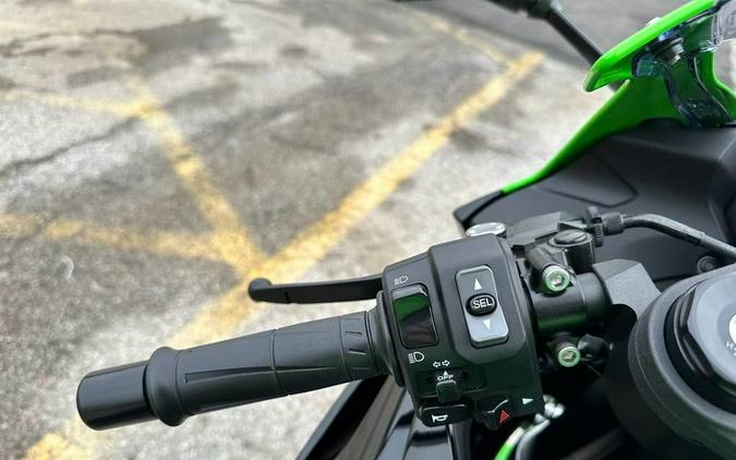 2023 Kawasaki Ninja® ZX™-6R KRT Edition