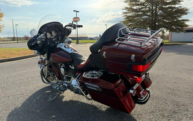 2002 Harley-Davidson® Electra Glide® Ultra Classic® Luxury Rich Red Pearl