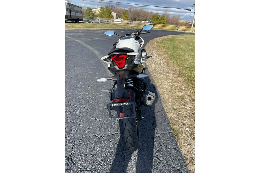 2026 CFMOTO 300SS - NEBULA WHITE