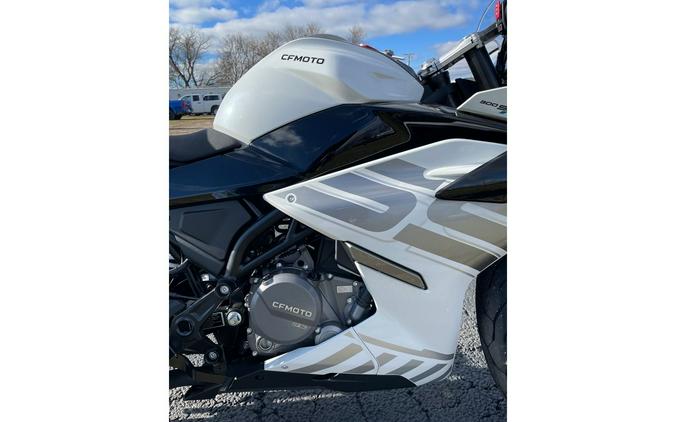 2026 CFMOTO 300SS - NEBULA WHITE
