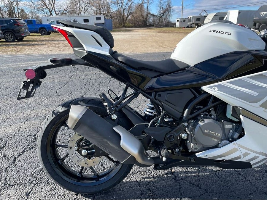 2026 CFMOTO 300SS - NEBULA WHITE