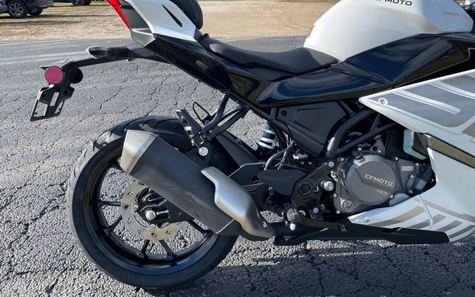 2026 CFMOTO 300SS - NEBULA WHITE