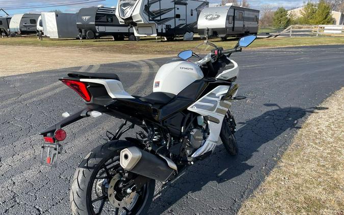2026 CFMOTO 300SS - NEBULA WHITE