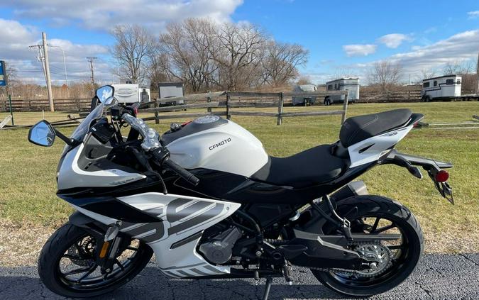 2026 CFMOTO 300SS - NEBULA WHITE