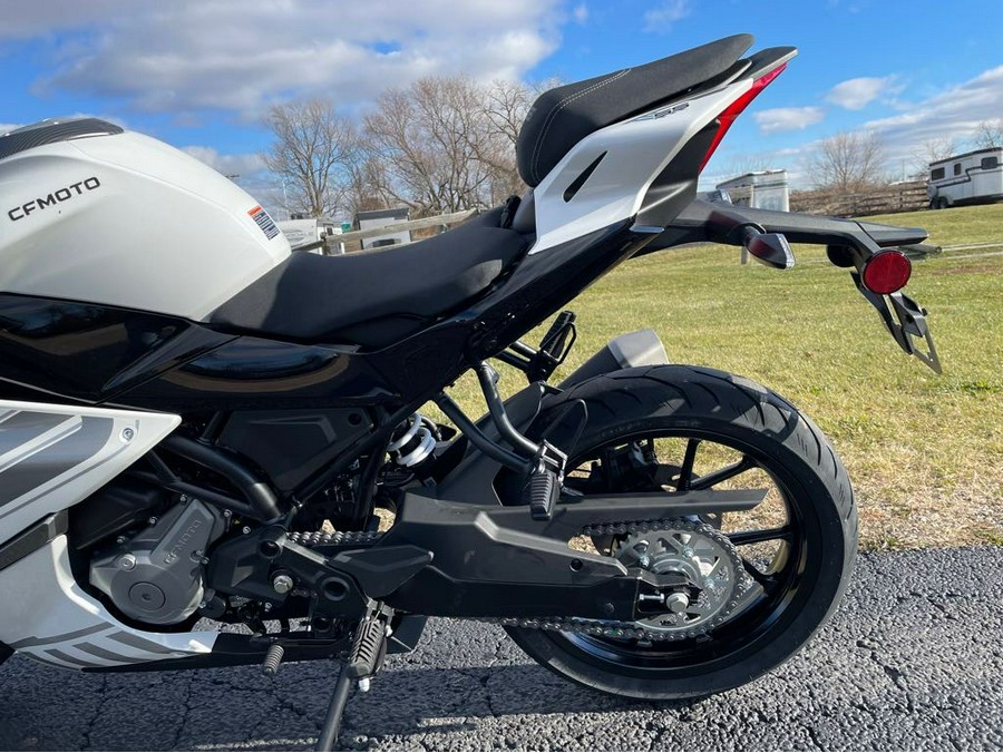 2026 CFMOTO 300SS - NEBULA WHITE
