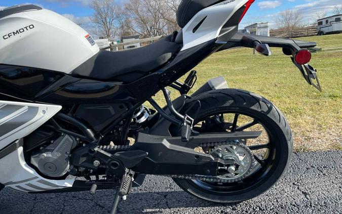 2026 CFMOTO 300SS - NEBULA WHITE