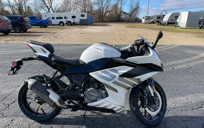 2026 CFMOTO 300SS - NEBULA WHITE