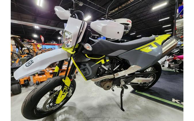 2024 Husqvarna Motorcycles 701 SUPERMOTO