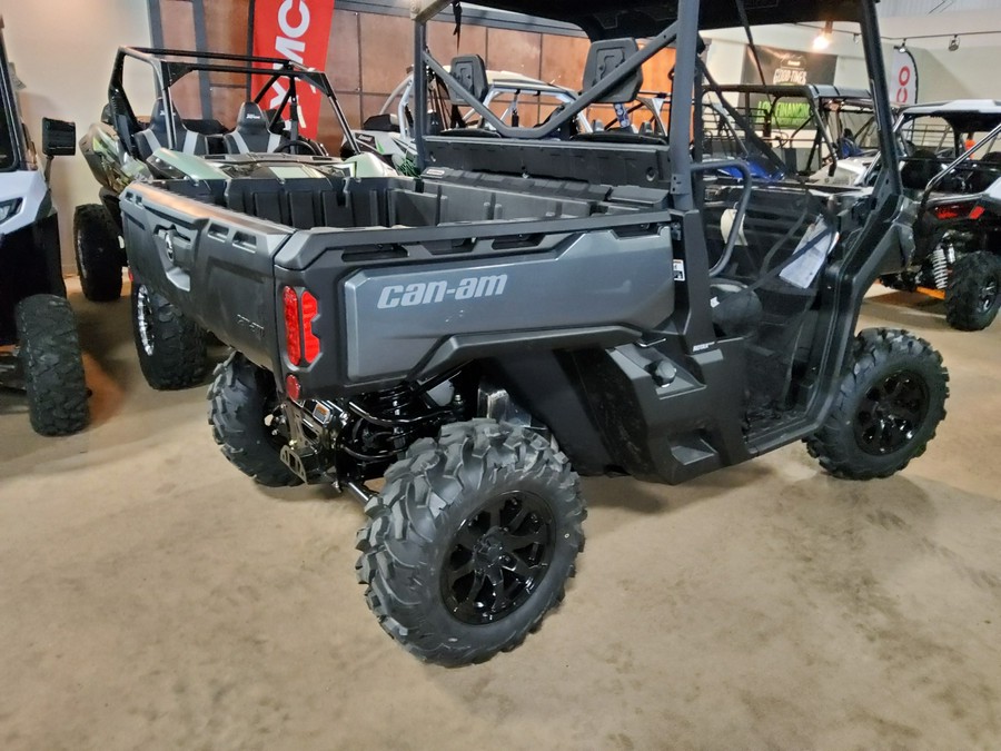 2024 Can-Am™ Defender XT HD10