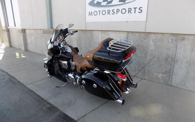 2015 Indian Motorcycle® Roadmaster™ Thunder Black
