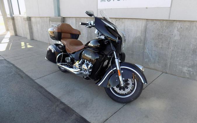 2015 Indian Motorcycle® Roadmaster™ Thunder Black