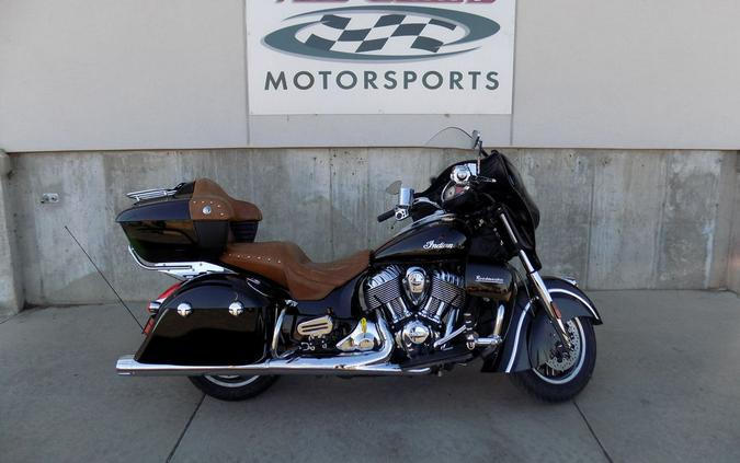 2015 Indian Motorcycle® Roadmaster™ Thunder Black