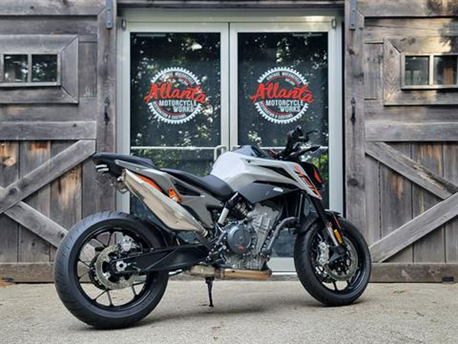 2023 KTM 790 Duke